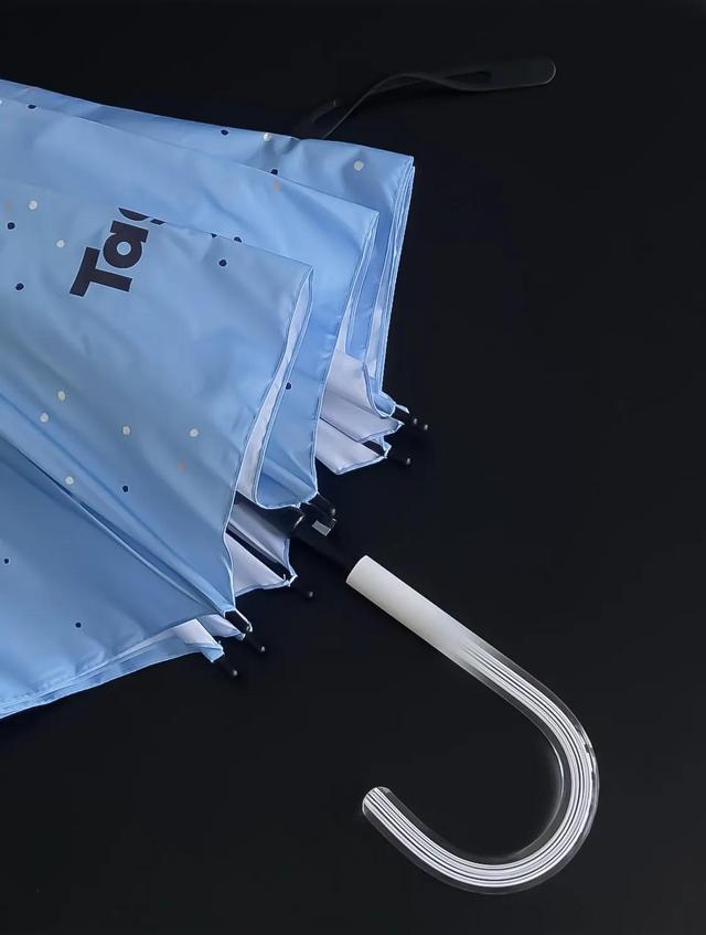 天蓝色背景图，林池染/天空意境背景图/天空是蔚蓝色，微信头像（蓝色温柔乡）