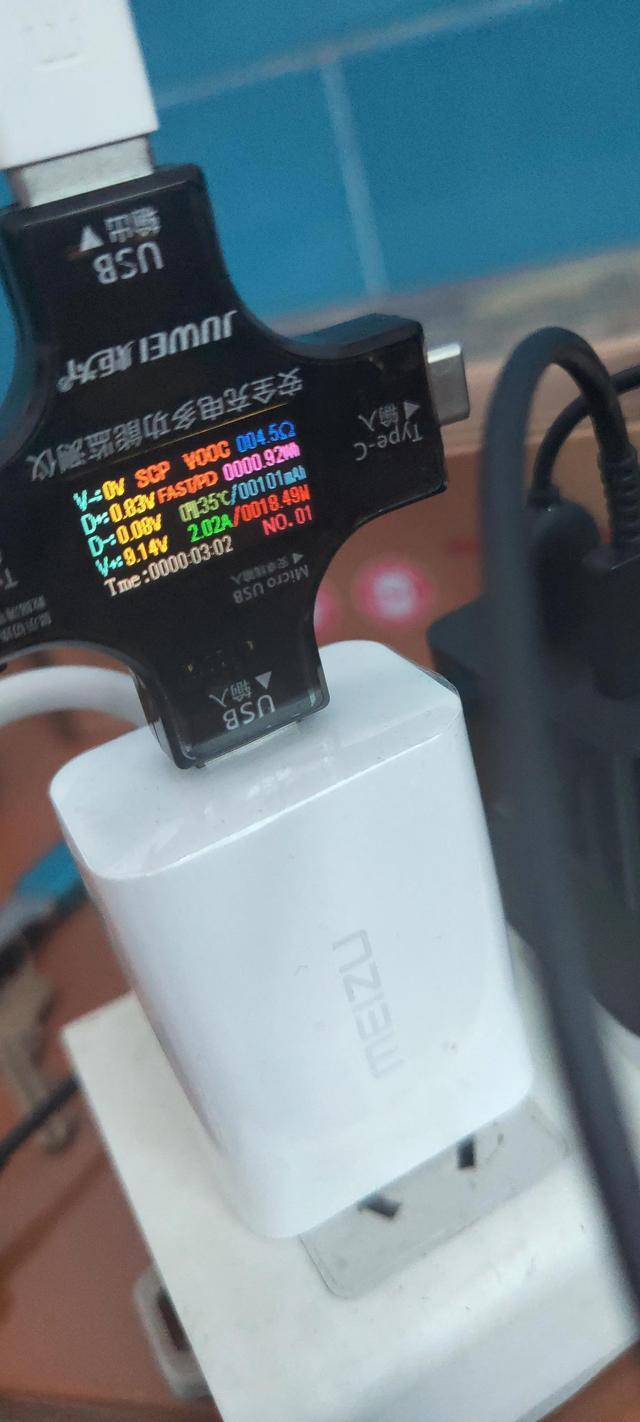 充电宝鼓包了怎么处理，充电宝中间鼓起来还能用吗（倍思2W毫安充电宝PPADM20S短期使用体验）