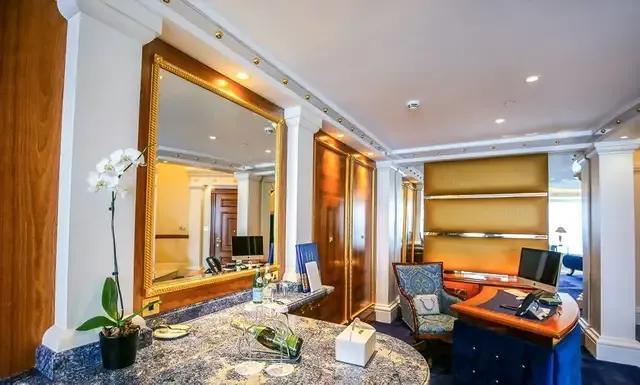 迪拜帆船酒店简介，迪拜帆船酒店介绍（80张高清图带你走进迪拜七星级帆船酒店）