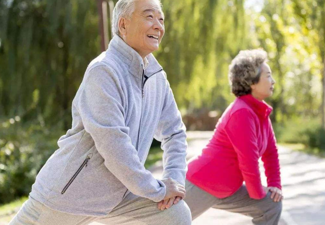 香菜炒蛋可不可以吃，香菜可以炒鸡蛋吃吗（否则容易身体不舒服）