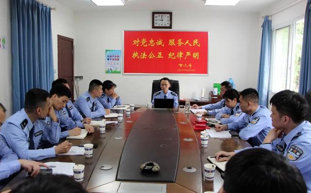 匡扶正义　除暴安良，除暴安良不畏艰险（展青春风采·建“心和”警营——董家段公安开展青年民警座谈会）