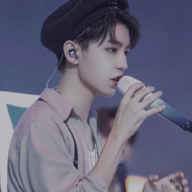 凯爷~~~~，微信头像，凯爷~~~~（小时候的凯哥）