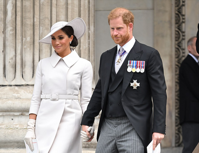 一岁小公主生日祝福语，小公主的生日祝福语有哪些（皮肤白皙长得像哈里）