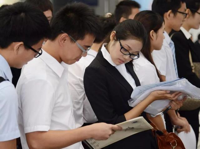 任职要求怎么写，员工岗位要求怎么写（中铁三局某项目招聘文员岗位）