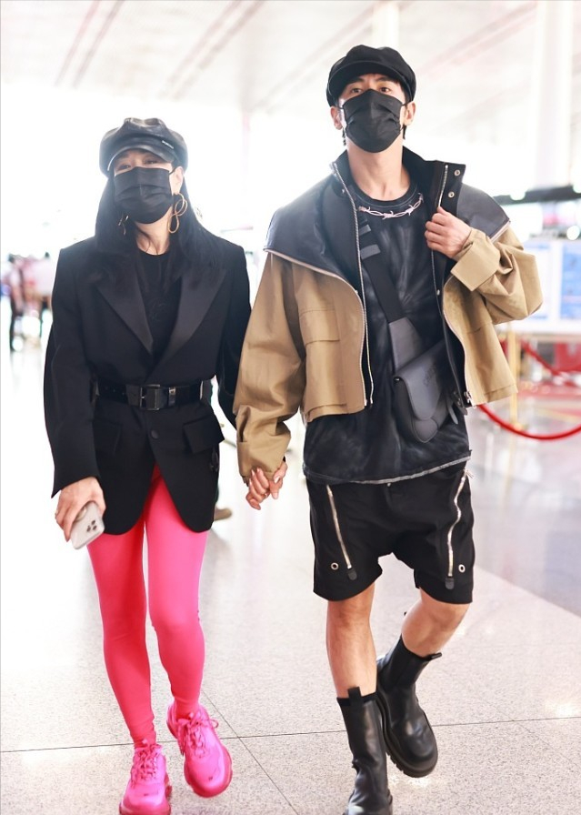 裤子卡裆是不是小了，裤子卡裆是因为什么（硬塞小一码肉色健美裤）