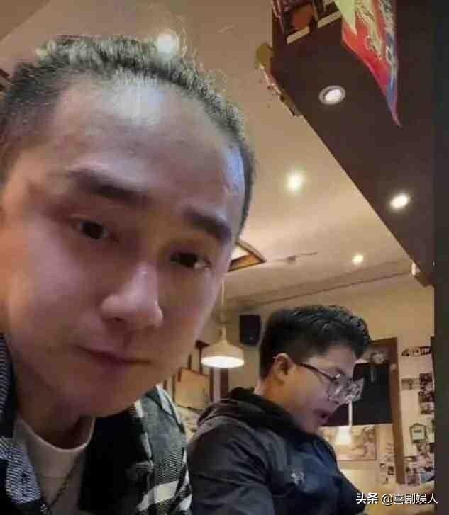 同样是过气艺人，有人退圈当百亿 明星总裁(关于明星总裁的简介)