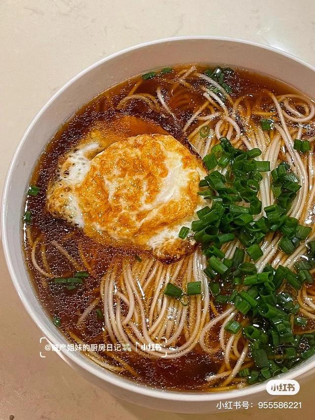 怎么煮挂面步骤，怎样煮挂面又快又好吃（教你这5种简单易上手的面条做法）