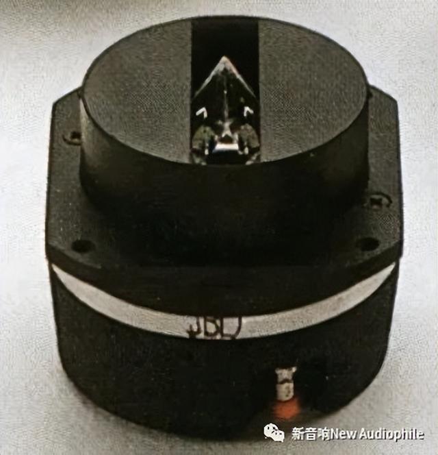 哈曼卡顿和jbl，jbl和哈曼卡顿是什么关系（经典永流传，不朽的JBL名箱）