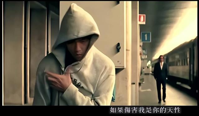 卢觅雪，卢觅雪的演艺经历（最无节操的香港狗仔时代）