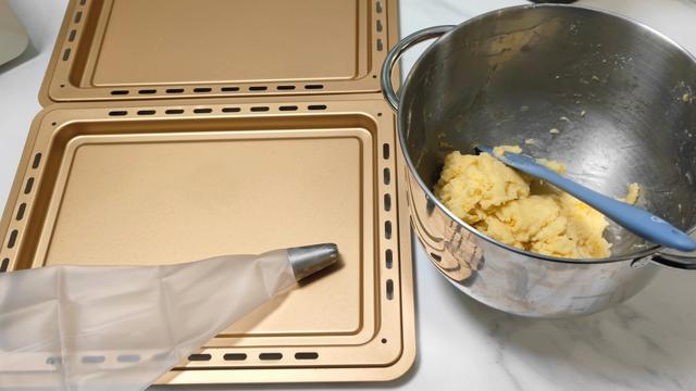 烤箱预热怎么操作，烤箱怎么预热（你就是朋友圈最靓的仔）