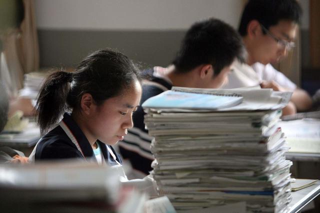 高考录取率省份排名2021，2021年河南高考一本录取率和录取人数多少人（2022年高考各省一批线达线率出炉）