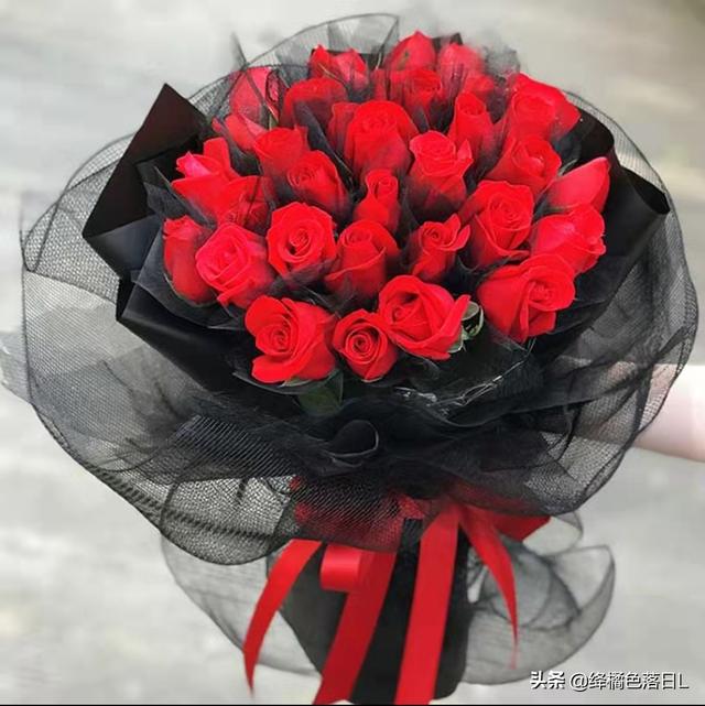 送水杯给男生是什么意思，送水杯给男生是什么意思呢（情人节礼物之直男避坑指南）