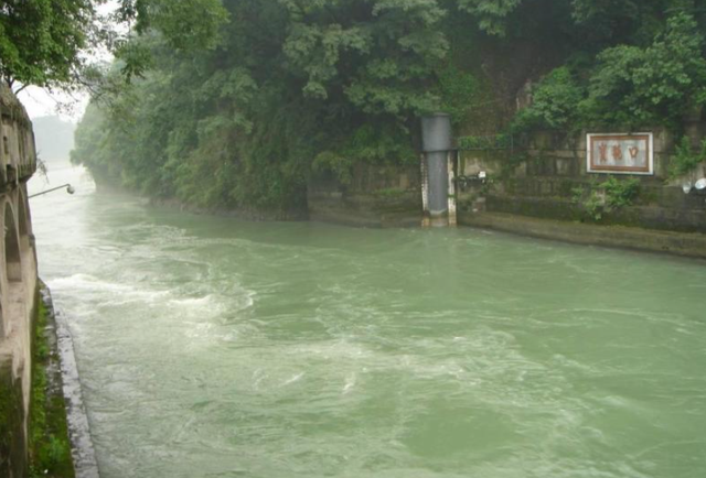 都江堰的作用，李冰主持建造都江堰的作用（都江堰被称为千年奇迹）