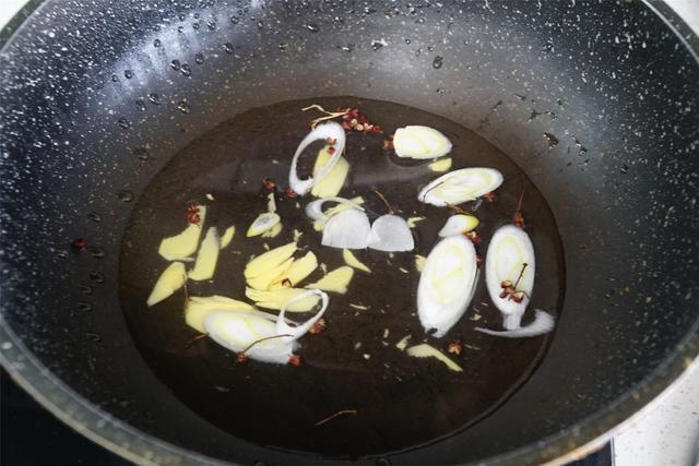 肉丸子怎么做又滑又嫩，怎样做出滑嫩鲜美的肉丸子（切记少放面粉或淀粉）