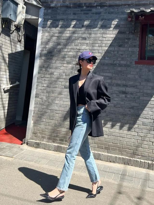 去海边穿什么鞋子合适，去海边沙滩穿什么鞋最合适（今夏最火的4双新鞋）