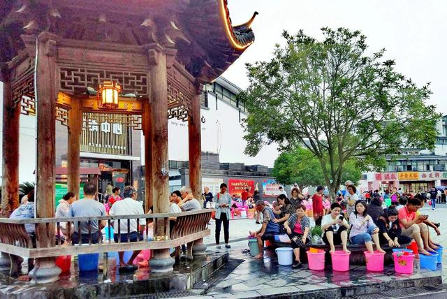 江西十大适合中老年人旅游的地方是什么，江西适合老年人去的旅游景点（拥有世界唯一的富硒温泉）