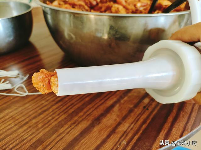 腊肠的做法，腊肠的做法大全家常菜吃法（过年腊肠不用买）