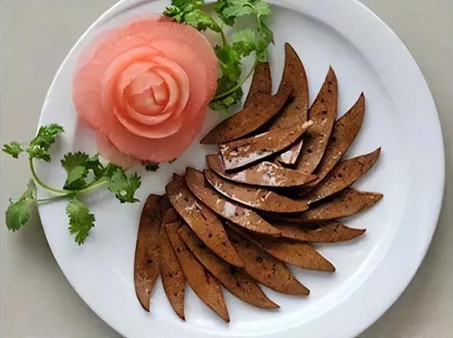 龙岩有哪些特色小吃，龙岩有什么小吃（第六道就是当地的“重口味”美食）