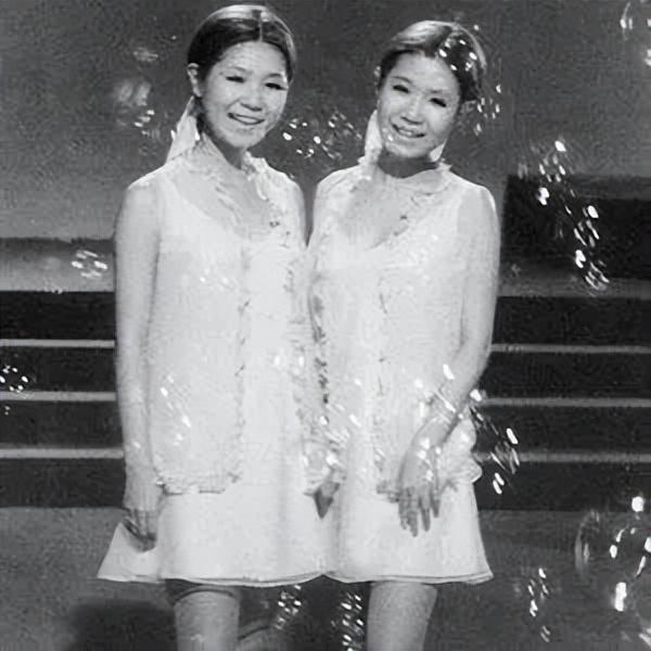 热情的沙漠原唱，经典歌曲大全100首（她是许多歌迷心中的“不老传说”）