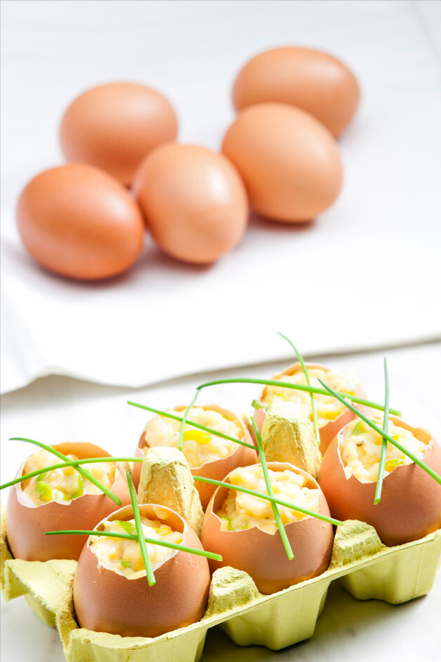 红心鸡蛋是怎么回事，鸡蛋心为什么是红的（市面上五花八门的鸡蛋）