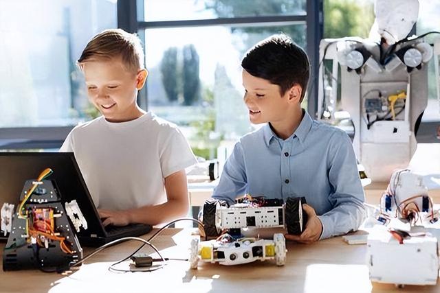 天才最多的血型，最容易获得成功的血型星座（4种血型的聪明度排行榜）