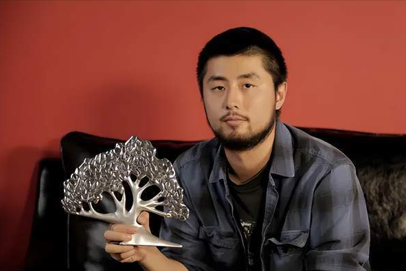 汪嘉伟的三任妻子刘超英年龄，汪嘉伟的三任妻子（“世界排坛第一飞人”汪嘉伟）