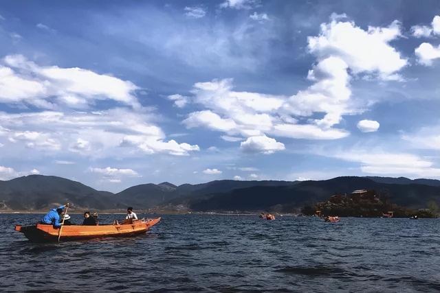 几月份去泸沽湖旅游好，去泸沽湖旅游哪个时间最合适（我被泸沽湖圈粉了）
