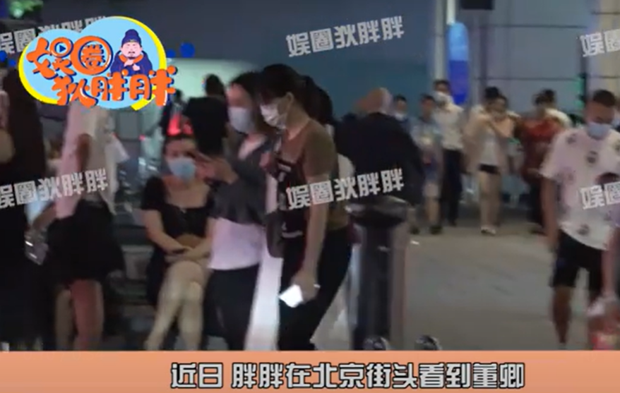 董卿近况最新消息（董卿现身街头被偶遇！全身无名牌太低调）