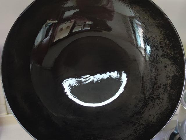 麦饭石锅怎么开锅，新麦饭石锅第一次怎么开锅视频（别再花冤枉钱买劣质锅）