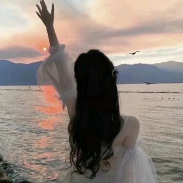 气质女头，微信头像，气质女头（女生气质微信头像）
