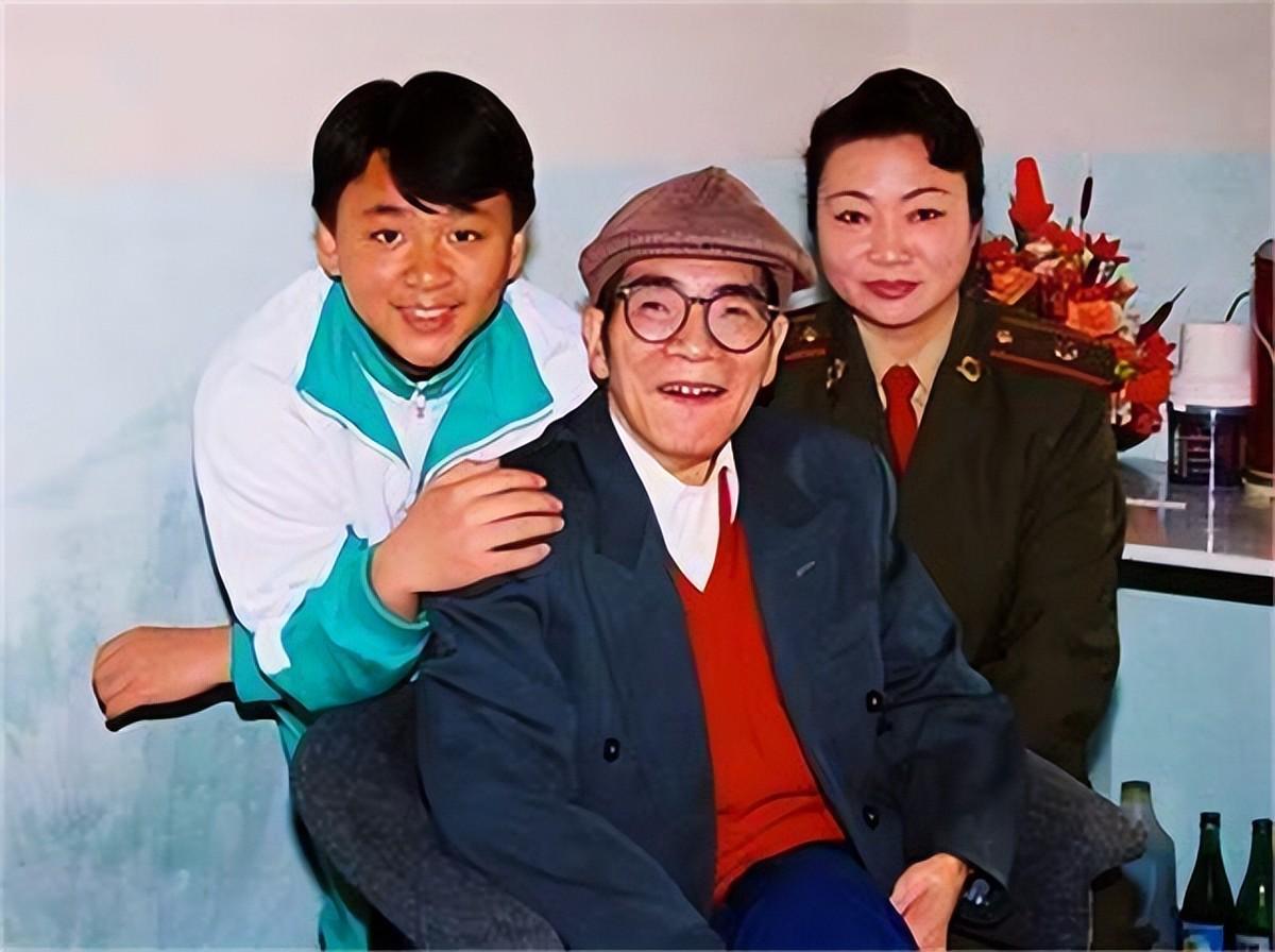 1981年,陈景润和由昆的儿子出生了,一家人欢喜得不得了.