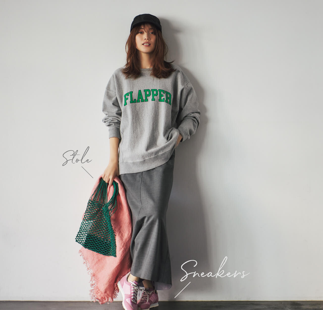 秋冬流行卫衣这么穿超时髦，冬天卫衣推荐（看这些套头基础款时髦又减龄）