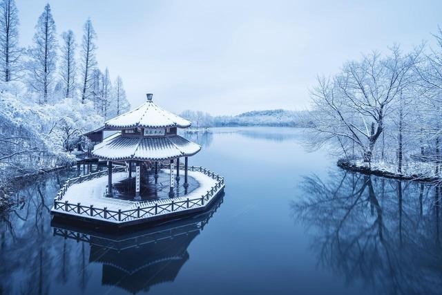 望海潮的钱塘指的是今天的什么地方，钱塘是指今天的什么地方（钱塘是一座城还是一条江）
