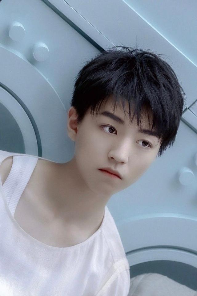 凯爷~~~~，微信头像，凯爷~~~~（小时候的凯哥）