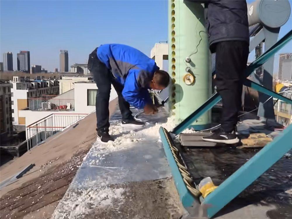 太阳能热水器怎么清洗里面的水垢，太阳能热水器除垢方法