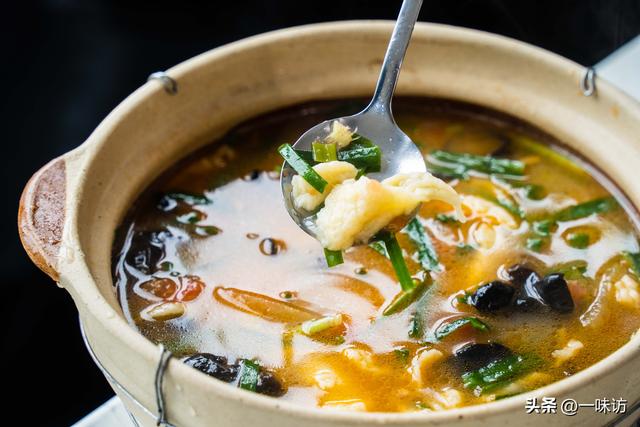 面片汤的家常做法，家常面片汤的食谱（非常适合当早餐和晚餐吃）