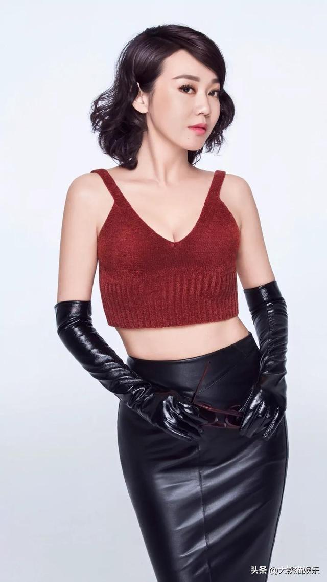 35一40岁女人穿衣搭配，38到40岁女人穿衣搭配（生过娃了身材还这么火辣）