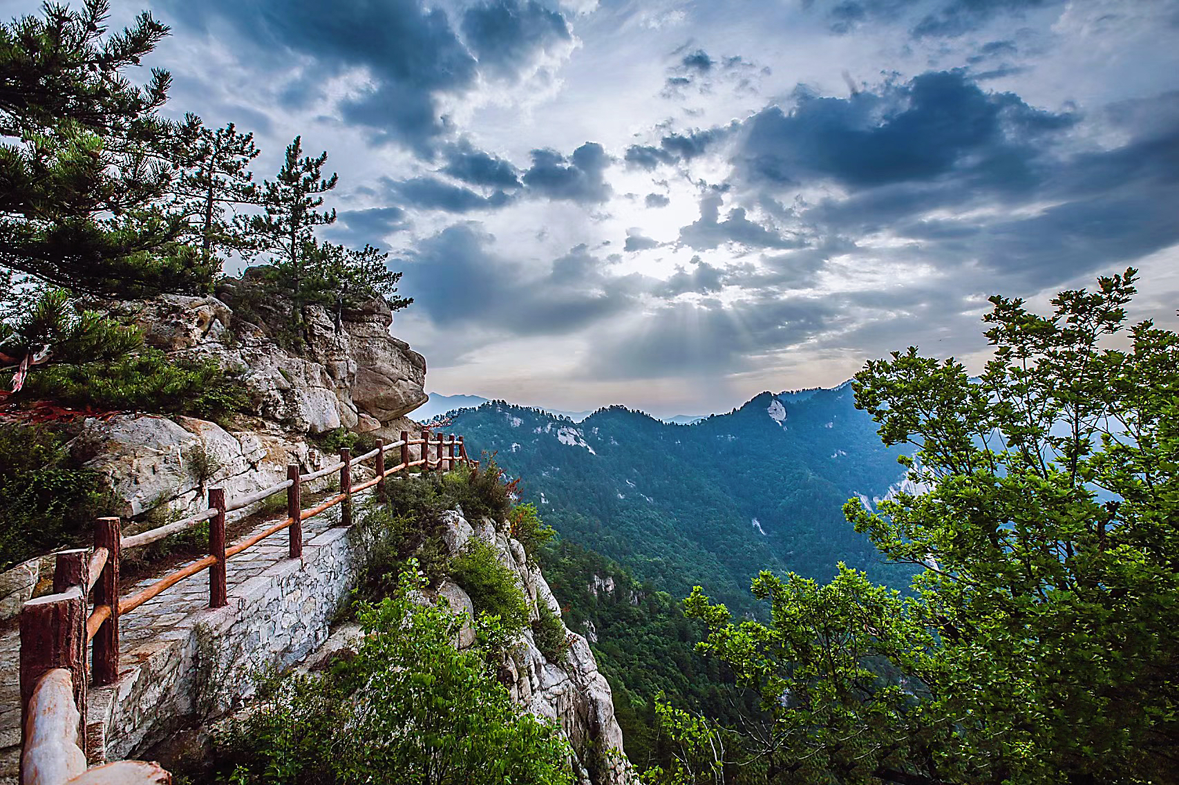 吕梁·北武当山