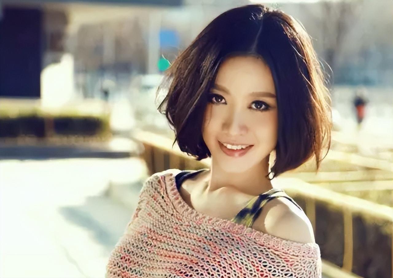 姚贝娜在好声音唱的天耀中华，永远的歌者姚贝娜