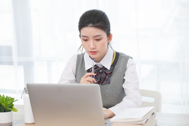 女生学财务管理好吗，女生读财务管理专业好吗（2022年适合女孩子就业的几大专业）