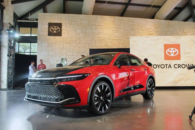 本田crosstour，crosstour本田（2023年即将丰田皇冠重塑轿车）