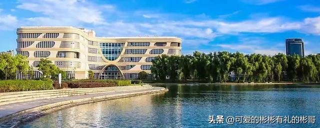 上海对外经贸大学有哪些专业，比较好的王牌重点特色专业（市属重点财经类院校）