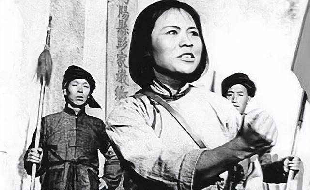 洪湖赤卫队贺英个人资料，1933年贺龙姐姐遇害