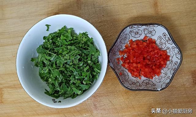 蒜泥蒸白茄子泥，教你老式蒜泥茄子的做法