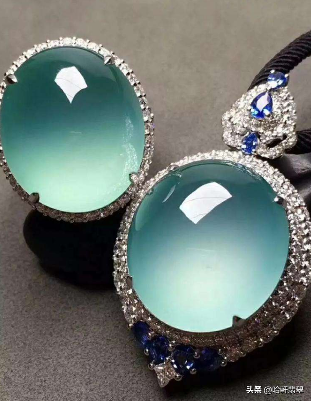 天青冻和翡翠的区别是什么，玉石界3大蓝色妖姬—天青冻、海蓝宝、蓝水翡翠