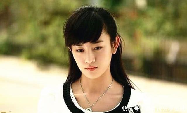 戚百草的真实身份，戚百草的真实身份名字（那些毁掉观众缘的女主人设）