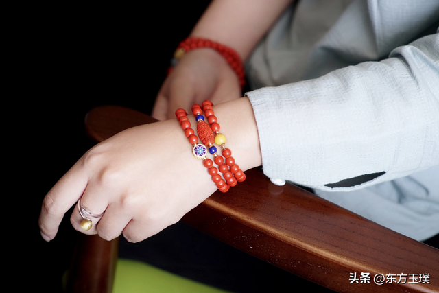 为什么戴朱砂不能让别人看到，为什么戴朱砂不能让别人看到佛弟子能戴朱砂饰品吗（佩戴朱砂的禁忌）