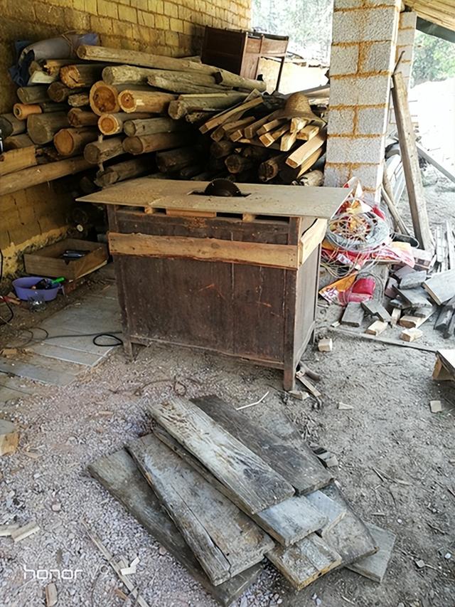 鸡笼怎么做，最简单的农村自制鸡笼（修建了一个坚固结实的标准鸡笼）