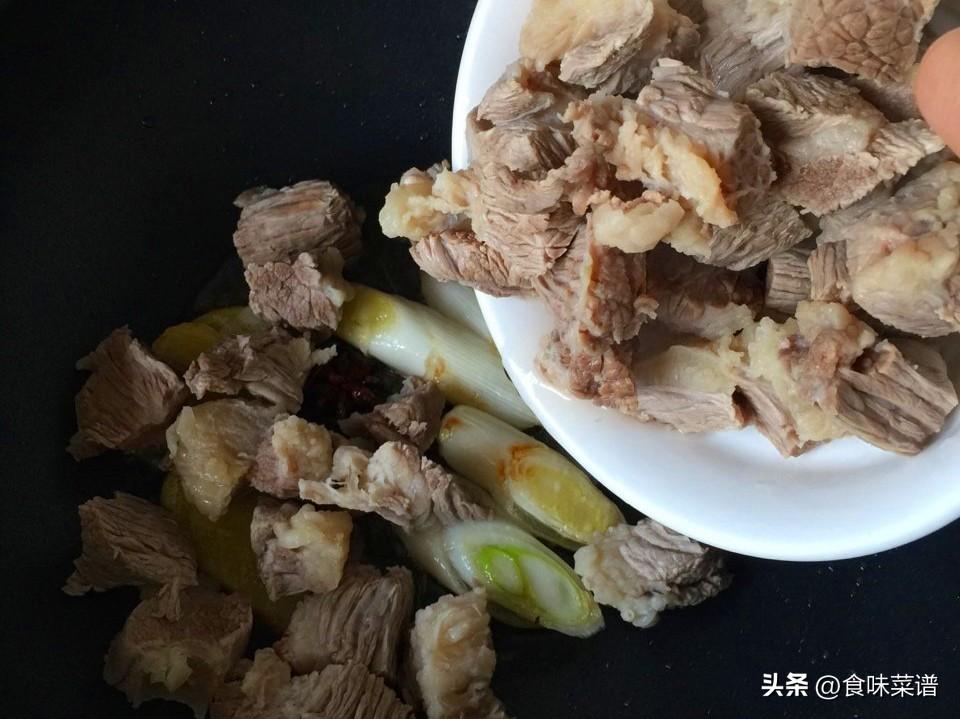 红烧牛肉的做法 最正宗的做法，家庭红烧羊肉的简单做法