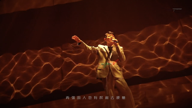 蛇吞象是什么意思，蛇吞象是什么生肖（61岁的刘德华脸上布满皱纹）